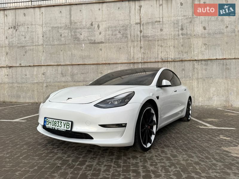 Седан Tesla Model 3 2021 в Одессе