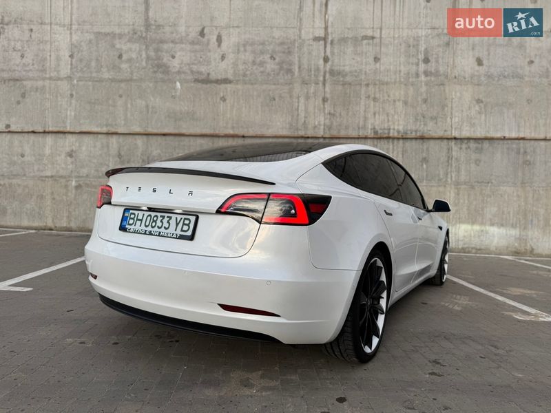 Седан Tesla Model 3 2021 в Одессе