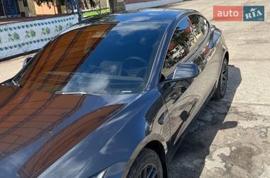 Седан Tesla Model 3 2024 в Валках