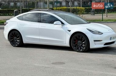 Седан Tesla Model 3 2019 в Дніпрі