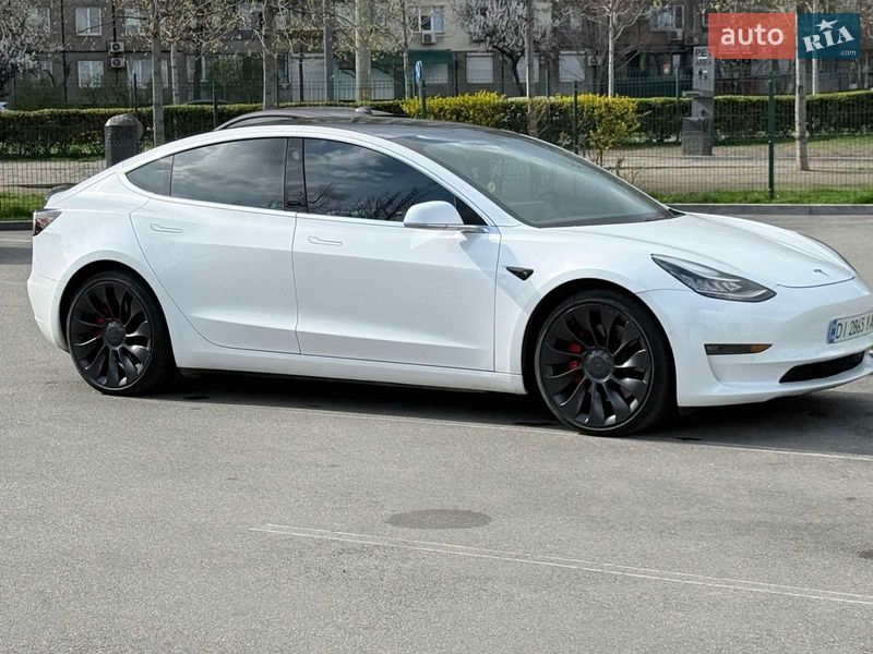 Седан Tesla Model 3 2019 в Днепре
