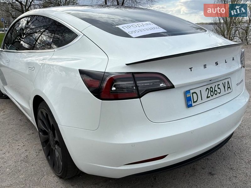 Седан Tesla Model 3 2019 в Днепре