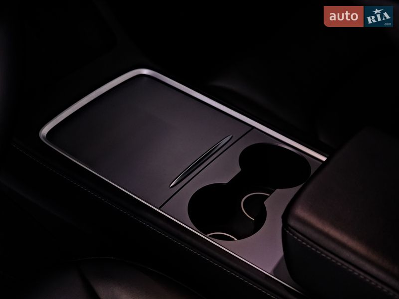 Седан Tesla Model 3 2021 в Одесі фото 15 Седан Tesla Model 3 2021 в Одесі