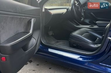 Седан Tesla Model 3 2018 в Ирпене