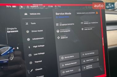 Седан Tesla Model 3 2018 в Ирпене