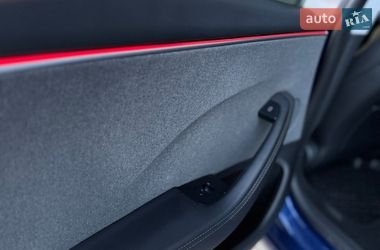 Седан Tesla Model 3 2024 в Киеве