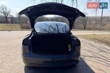 Седан Tesla Model 3 2024 в Кропивницком