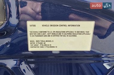 Седан Tesla Model 3 2023 в Ужгороді