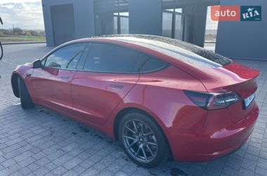 Седан Tesla Model 3 2022 в Львове