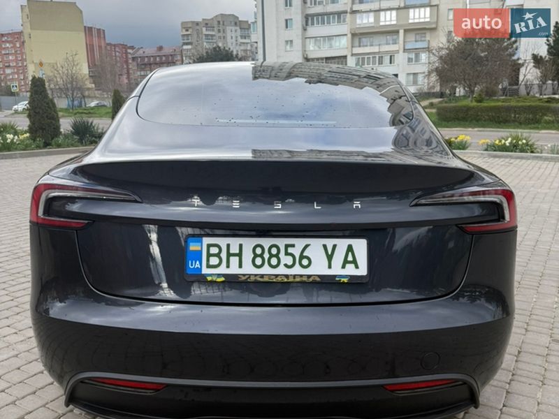 Седан Tesla Model 3 2024 в Одессе