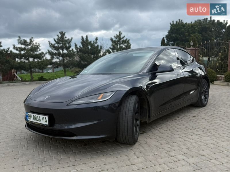 Седан Tesla Model 3 2024 в Одессе