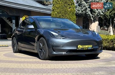 Седан Tesla Model 3 2022 в Львове