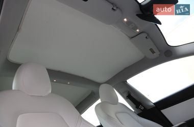 Седан Tesla Model 3 2020 в Киеве