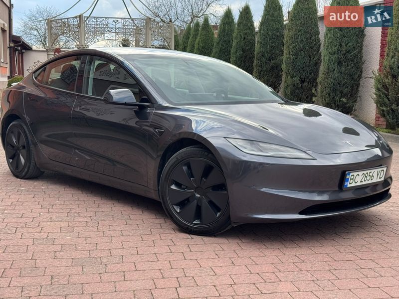 Седан Tesla Model 3 2024 в Стрые