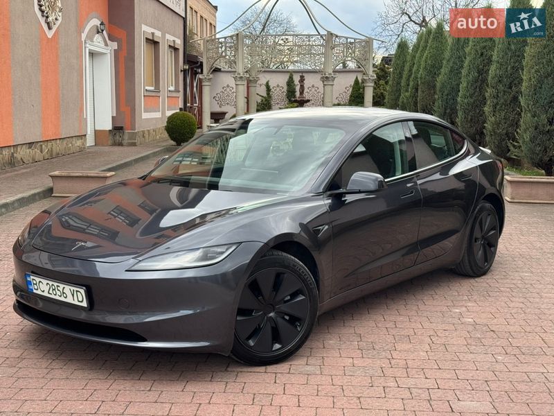 Седан Tesla Model 3 2024 в Стрые
