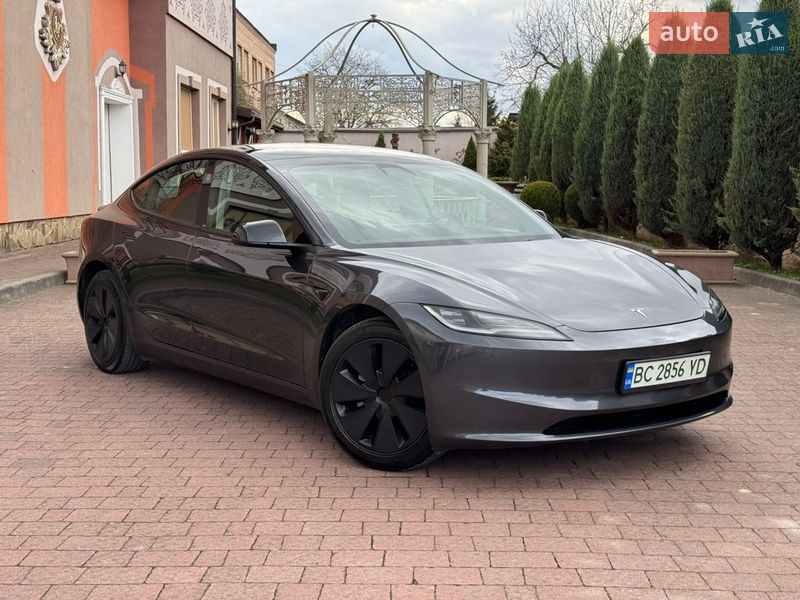 Седан Tesla Model 3 2024 в Стрые