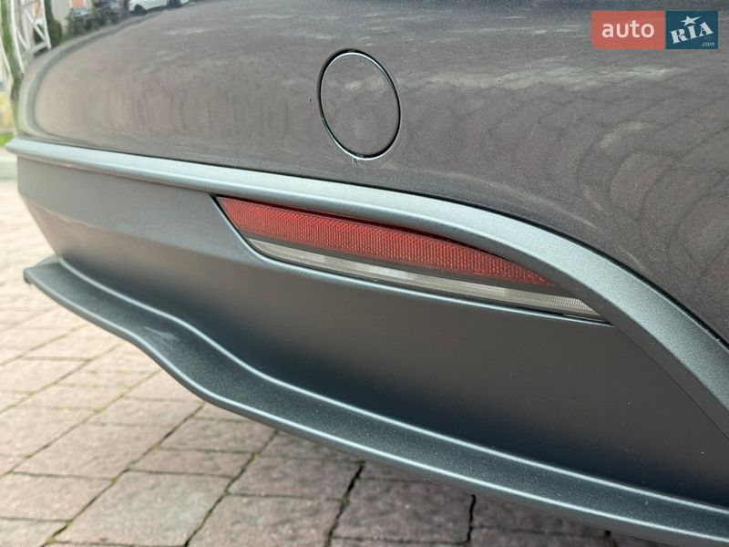 Седан Tesla Model 3 2024 в Стрые