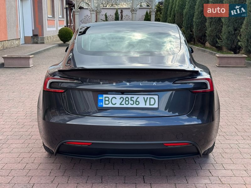 Седан Tesla Model 3 2024 в Стрые