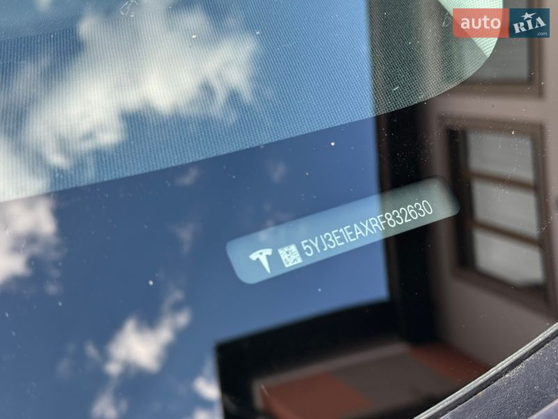 Седан Tesla Model 3 2024 в Стрые