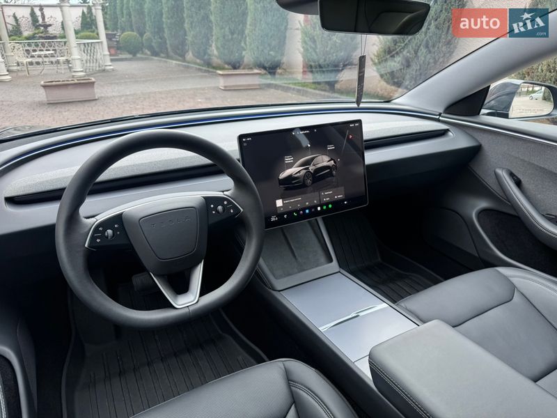 Седан Tesla Model 3 2024 в Стрые