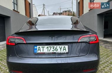 Седан Tesla Model 3 2022 в Ивано-Франковске