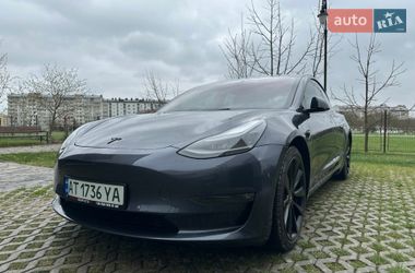 Седан Tesla Model 3 2022 в Ивано-Франковске