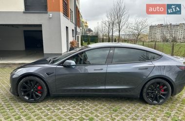 Седан Tesla Model 3 2022 в Ивано-Франковске