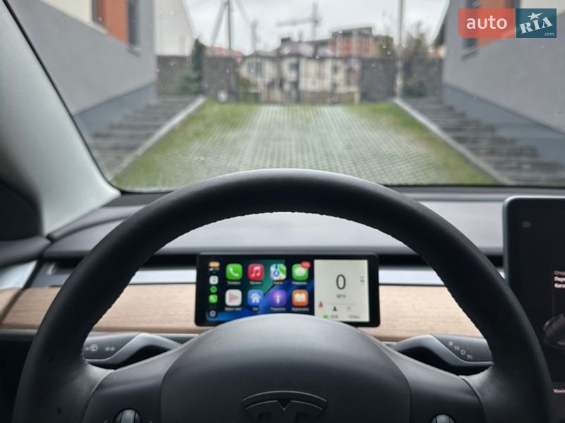 Седан Tesla Model 3 2022 в Ивано-Франковске