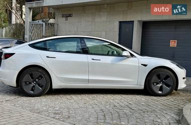 Седан Tesla Model 3 2022 в Львове