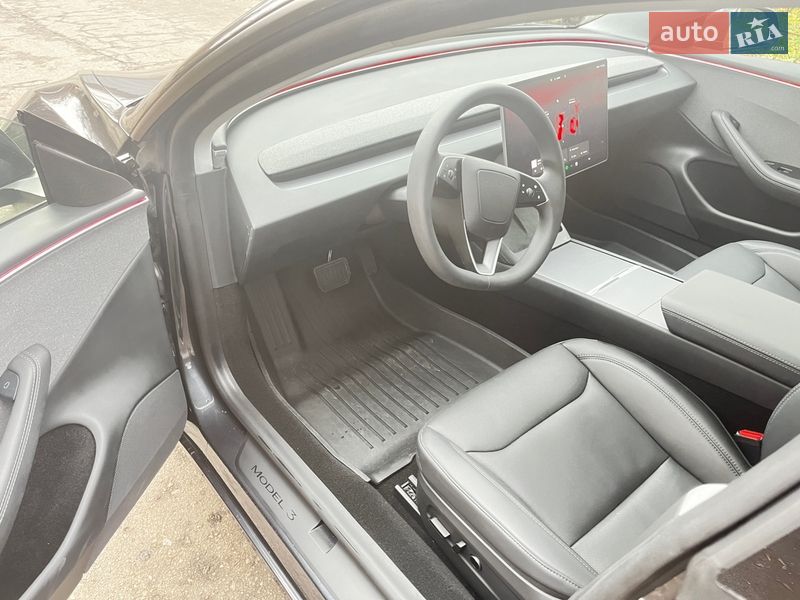 Седан Tesla Model 3 2025 в Харкові