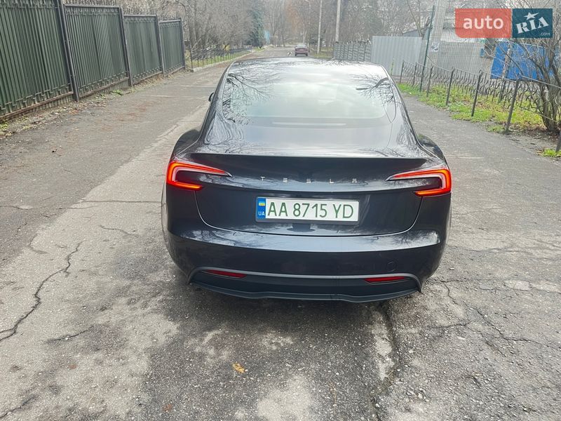 Седан Tesla Model 3 2025 в Харкові