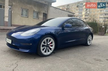 Седан Tesla Model 3 2022 в Львове