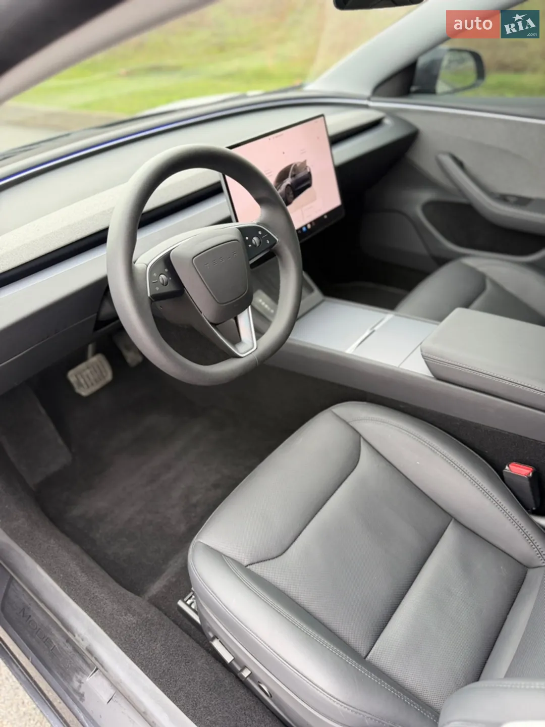 2025 Tesla Model 3 - мініатюра 16