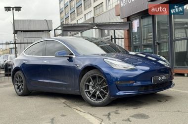 Седан Tesla Model 3 2019 в Києві