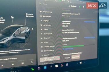 Седан Tesla Model 3 2025 в Киеве