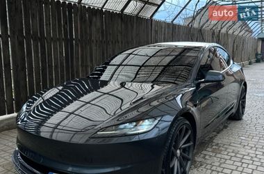 Седан Tesla Model 3 2024 в Черноморске