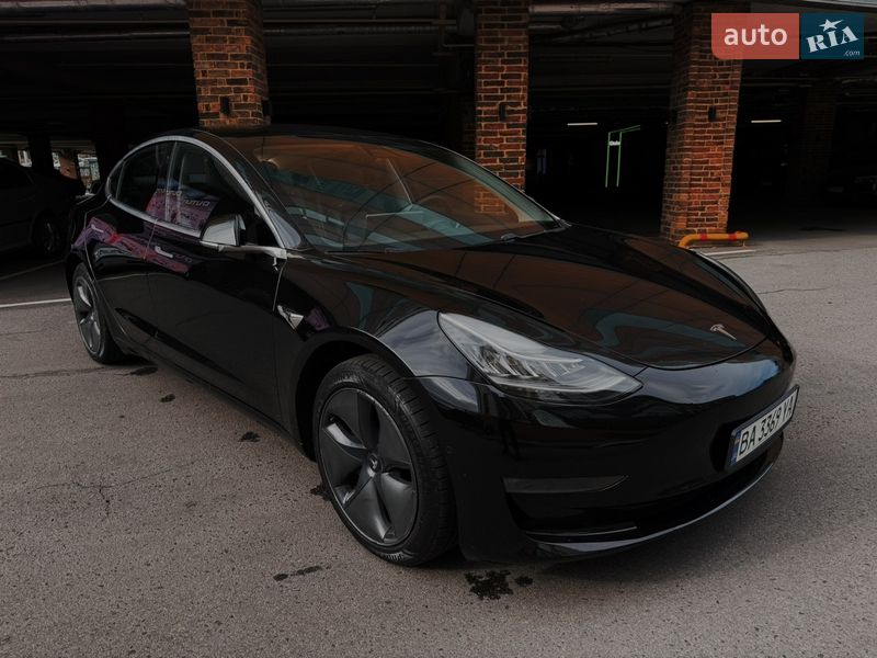 Седан Tesla Model 3 2020 в Одессе