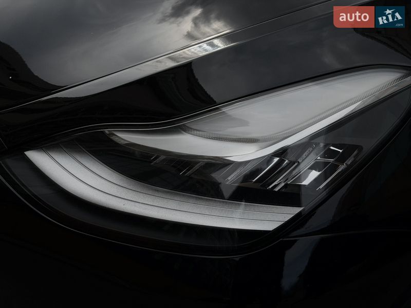 Седан Tesla Model 3 2020 в Одессе