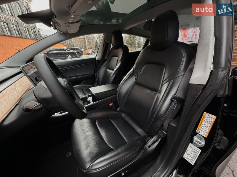 Седан Tesla Model 3 2020 в Одессе