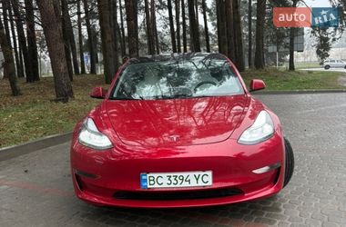 Седан Tesla Model 3 2022 в Львове