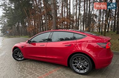 Седан Tesla Model 3 2022 в Львове