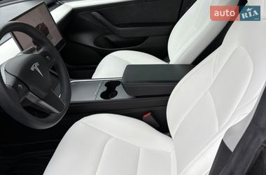 Седан Tesla Model 3 2022 в Львове