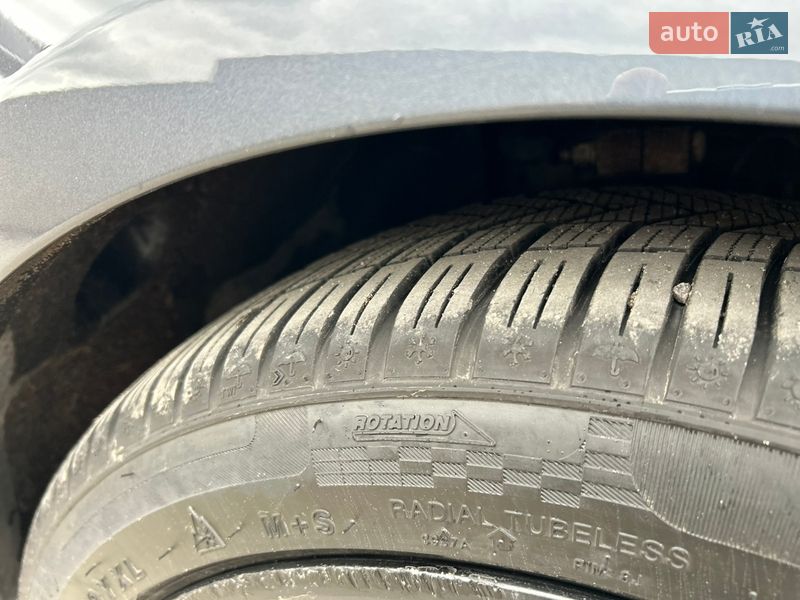 Седан Tesla Model 3 2020 в Сокалі