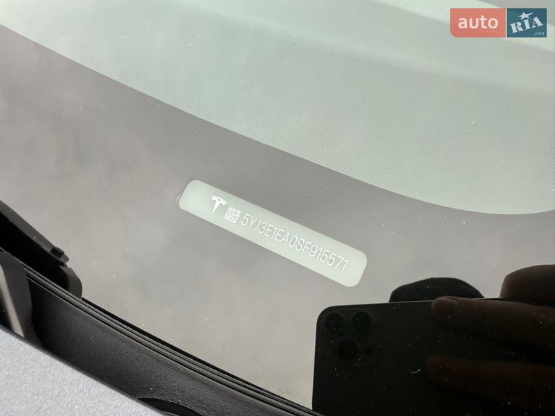 Седан Tesla Model 3 2024 в Днепре