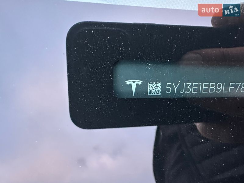 Седан Tesla Model 3 2020 в Киеве