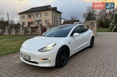 Седан Tesla Model 3 2019 в Калуше