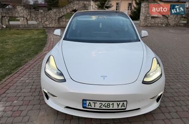 Седан Tesla Model 3 2019 в Калуше