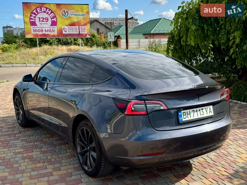 Tesla Model 3 2019