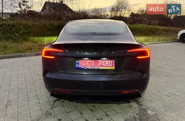 Седан Tesla Model 3 2024 в Львове