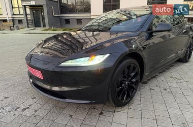 Седан Tesla Model 3 2024 в Львове